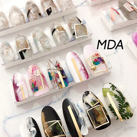 Bonnail × mda square focus   M Pink Gold