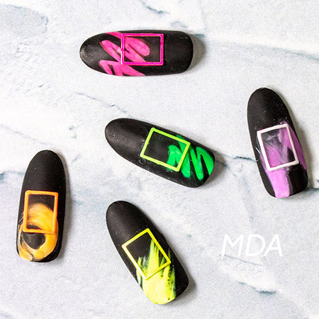 Bonnail × mda Square Focus L Neon Pink