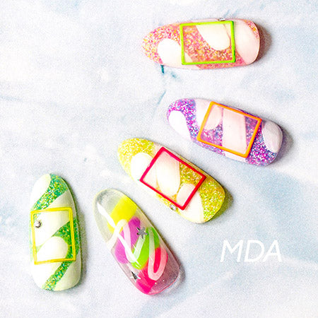 Bonnail × mda Square Focus L Neon Pink