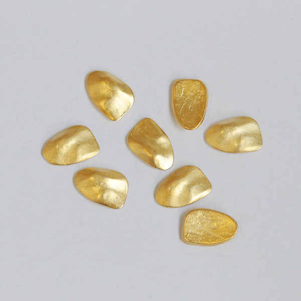 Donaclassy matte metal plate petal Matte Gold 8P  7mm in length X 7mm in width