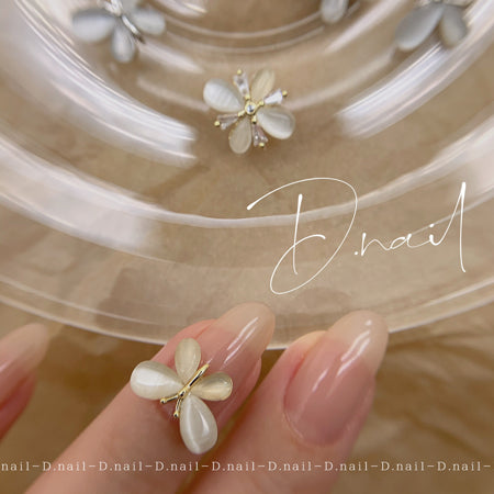+ D D.nail Silky Butterfly  Gold 2 pieces