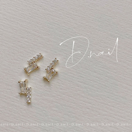 + D D.nail Stone Pin  Gold  2 pieces