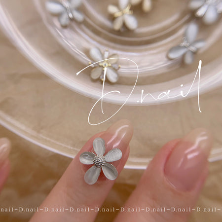 + D D.nail Silky flower  Silver  2p