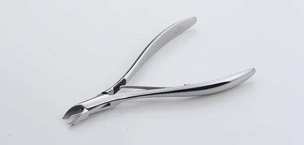 【69426】YUMI × Hikari Tiara Cuticle Nipper