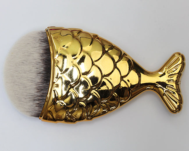 SHAREYDVA Fish UO Brush Gold